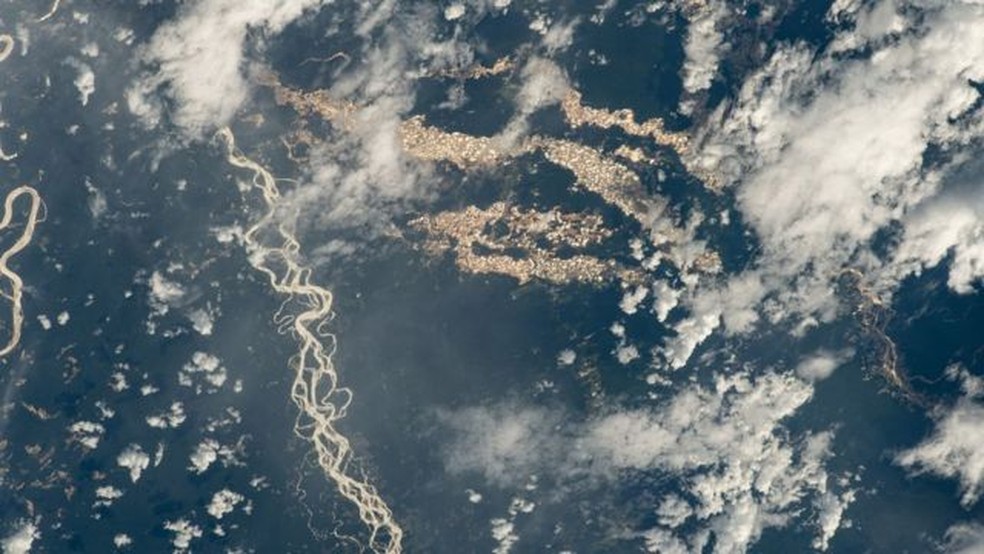 Imagens foram registradas da Estação Espacial Internacional. — Foto: Nasa via BBC
