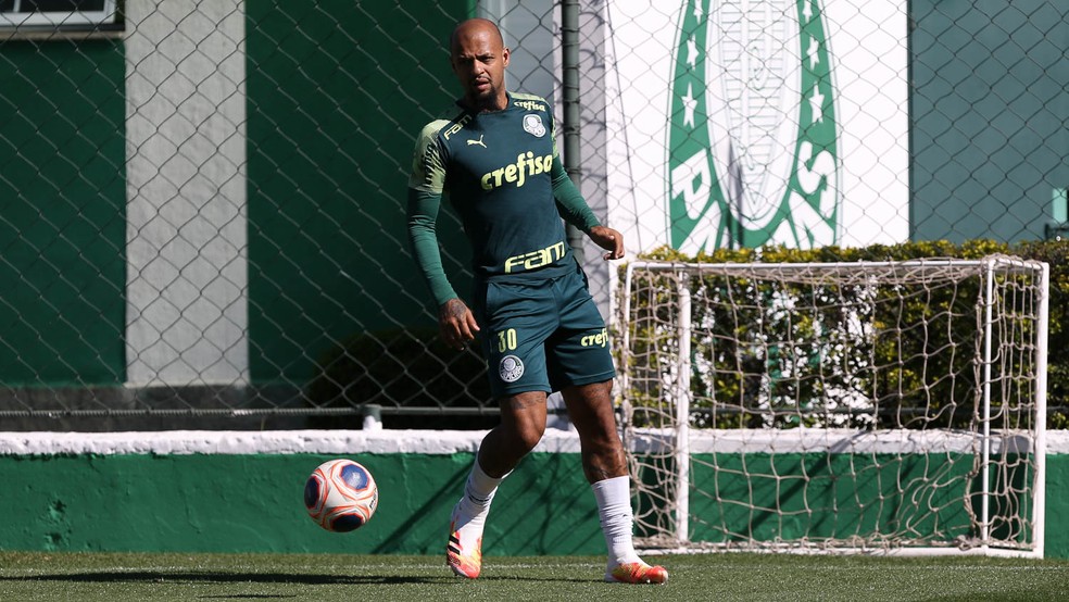 Felipe Melo, capitão do Palmeiras, durante treino — Foto: Cesar Greco / Ag. Palmeiras