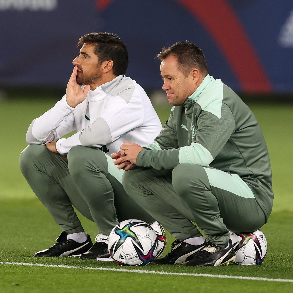 Abel Ferreira e Andrey Lopes no treino do Palmeiras — Foto: Fabio Menotti/Ag. Palmeiras