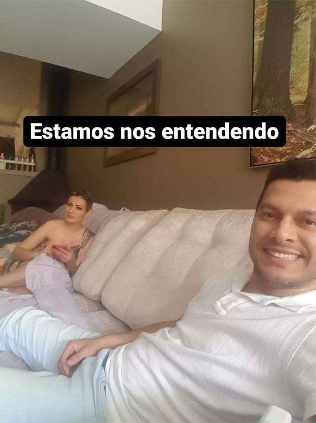 Andressa Urach posa com o ex-marido, Thiago Lopes, após separação (Foto: Reprodução / Instagram)