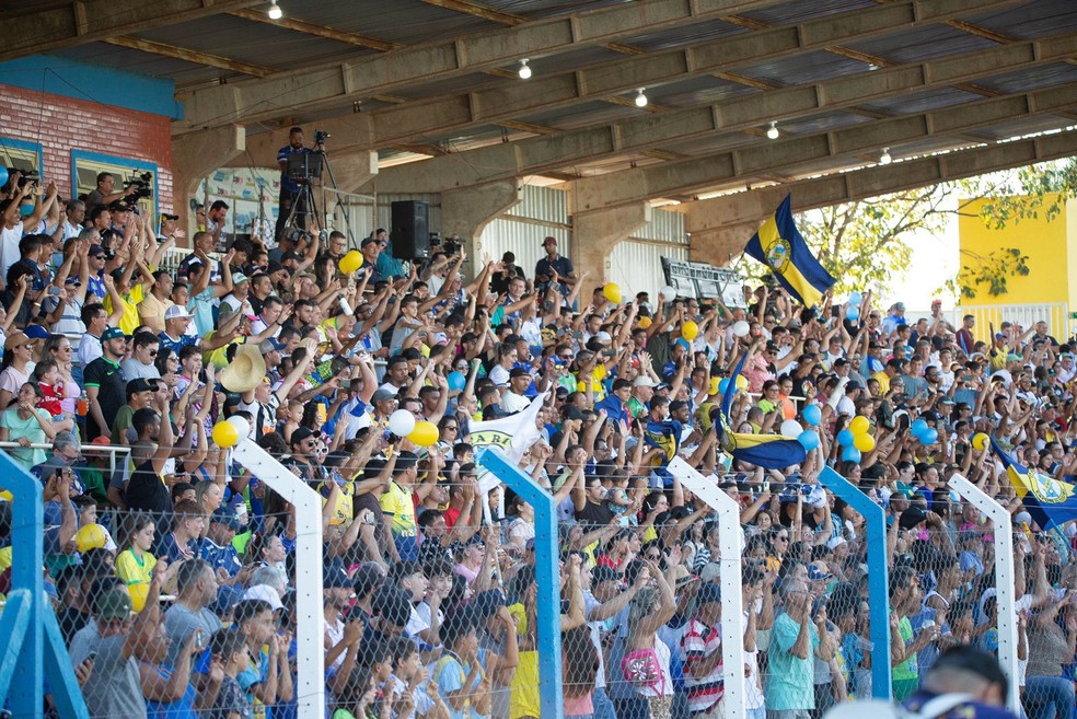 Torcida caseira empurrou o Costa Rica para o título estadual. — Foto: Eduardo foto MS
