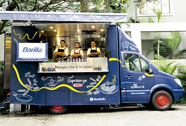 O foodtruck da Barilla, na entrada do Espaço Plata, em São Paulo (Foto: Francisco Morais/Editora Globo)