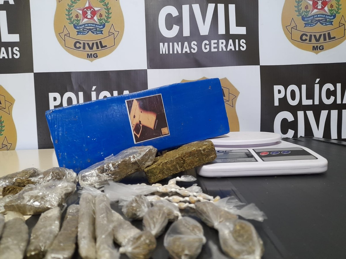 
Três suspeitos são presos e drogas apreendidas em nova fase da Operação 'Clareou' em Juiz de Fora