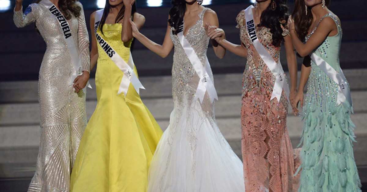 A concorrente brasileira foi eliminada na primeira fase do concurso de Miss  Universo. ao contrario da portuguesa que ficou nas 16 primeiras. A beleza  feminina decaiu no Brasil, ou a fama é