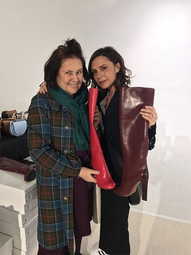 Suzy Menkes with Victoria Beckham and her powerful boots for Autumn/Winter 2017 (Foto: @suzymenkesvogue)