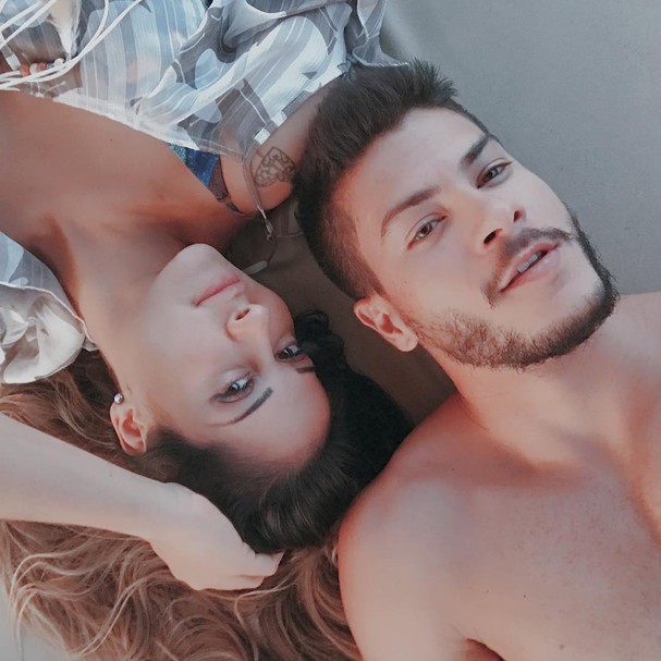 Arthur Aguiar e Mayra Cardi (Foto: Instagram/Reproduo)
