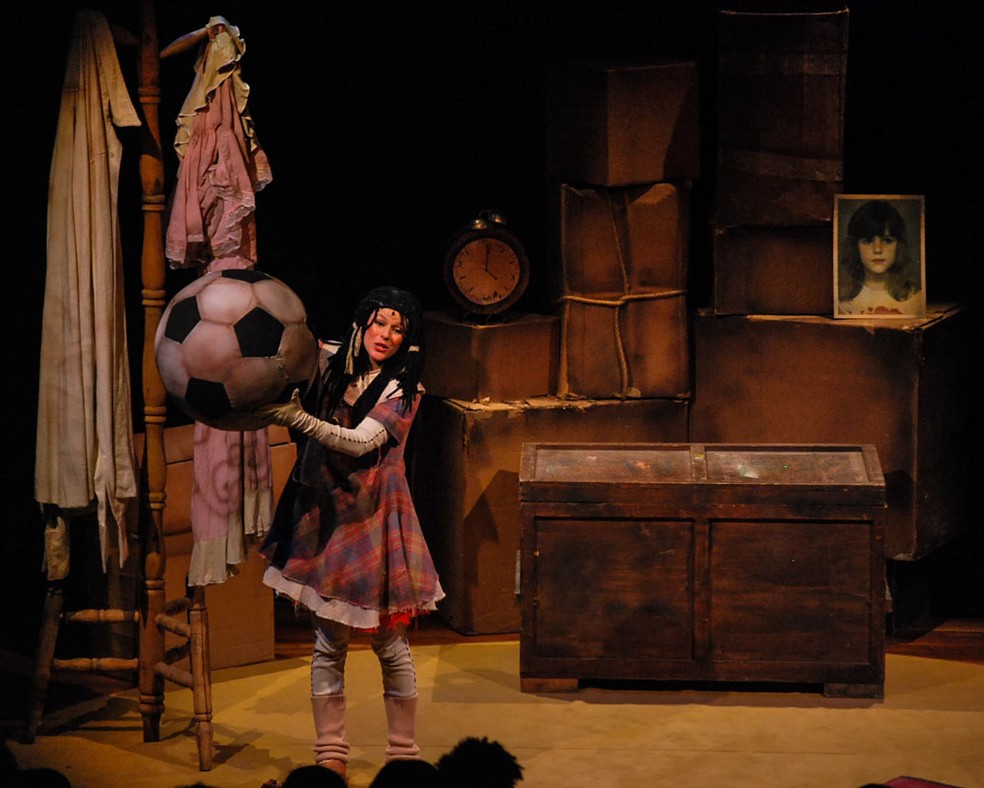 Espetáculo teatral Bonequinha de Pano é apresentado no Sesc Thermas (Foto: Mateus Eboli de Almeida)