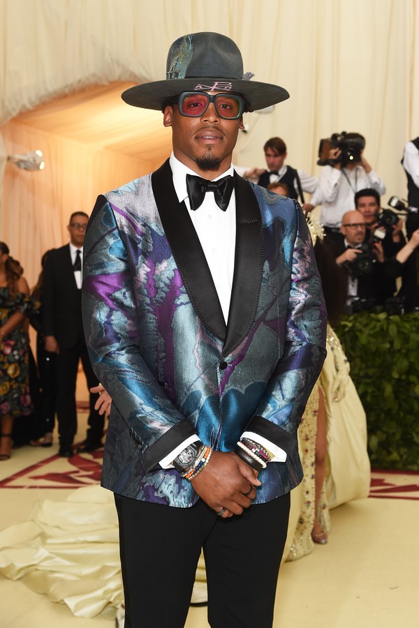 NEW YORK, NY - MAY 07:  Cam Newton attends the Heavenly Bodies: Fashion & The Catholic Imagination Costume Institute Gala at The Metropolitan Museum of Art on May 7, 2018 in New York City.  (Photo by Jamie McCarthy/Getty Images) (Foto: Getty Images)