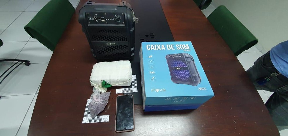 Droga foi escondida dentro do equipamento eletrônico em Fortaleza — Foto: Polícia Civil