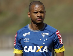 Sem chances com Mano, Edimar entra na mira do América-MG para 2017