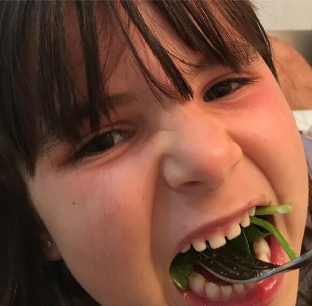 Maitê comendo salada (Foto: Reprodução/ Instagram)