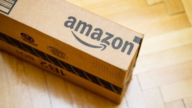 A Amazon argumenta que está trabalhando com organizações sociais para doar produtos que não podem ser revendidos (Foto: Getty Images via BBC News Brasil)