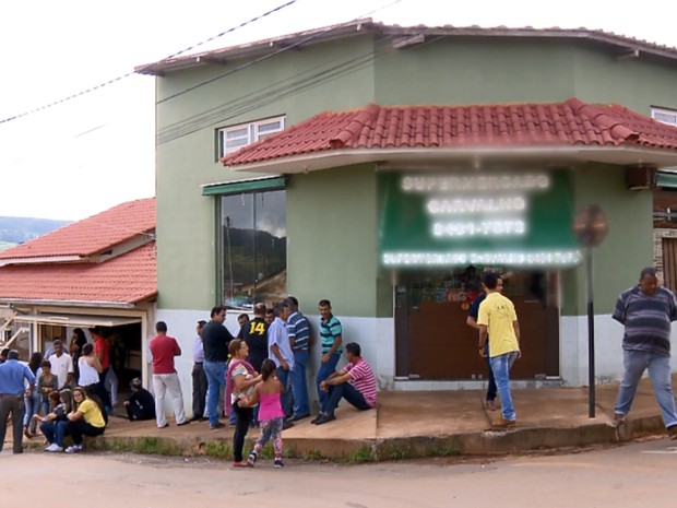 Adolescente foi baleada na cabeça após pedir socorro para o pai em tentativa de assalto nesta quarta-feira (23) em Ilicínea, MG (Foto: Arquivo EPTV/Claudemir Camilo) Adolescente foi baleada na cabeça após pedir socorro para o pai em tentativa de assalto nesta quarta-feira (23) em Ilicínea, MG (Foto: Arquivo EPTV/Claudemir Camilo)