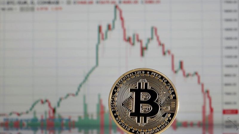 O bitcoin perdeu mais da metade de seu valor até agora neste ano (Foto: Getty Images via BBC News)