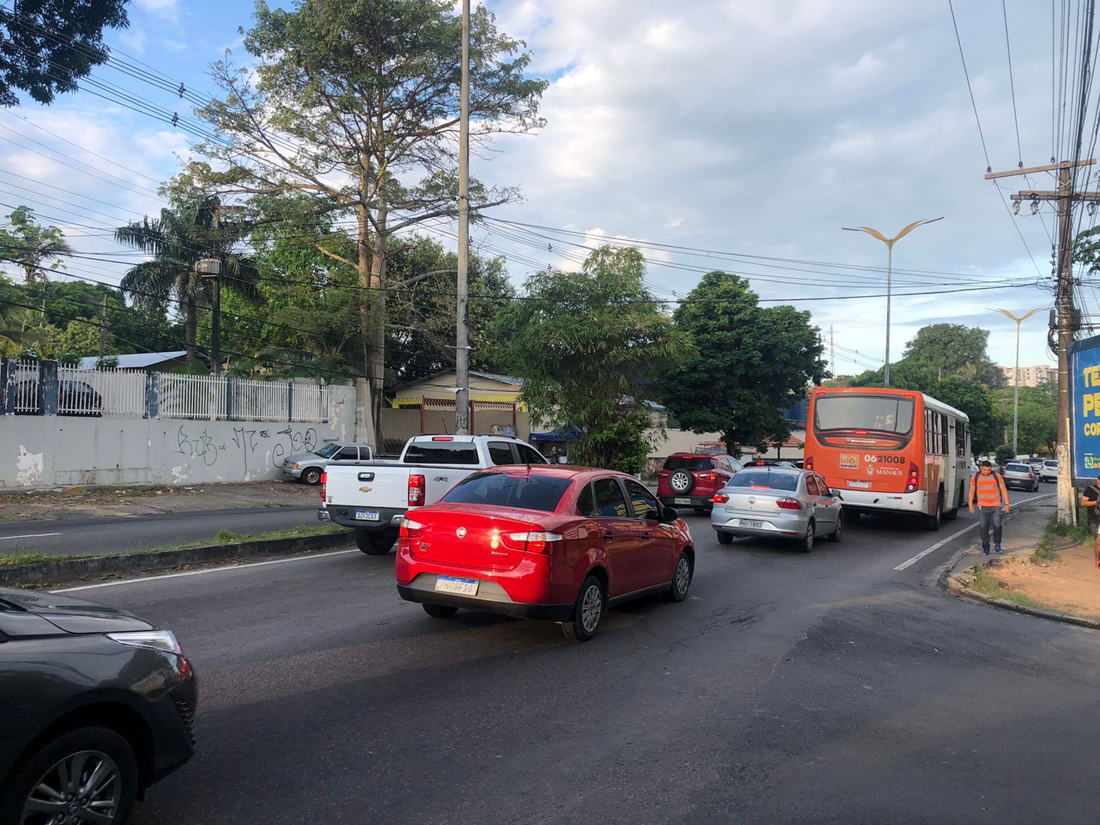 Moradores relatam odor de gás em Manaus; Cigás afirma que rede de distribuição está em condições normais
