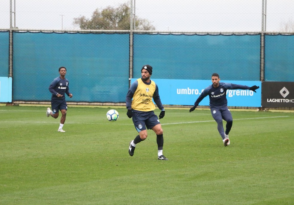 Maicon participou normalmente do treino nesta terça (Foto: Eduardo Moura / GloboEsporte.com)
