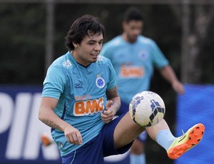 Com Goulart e Dagoberto em campo, Cruzeiro treina para pegar o Palmeiras