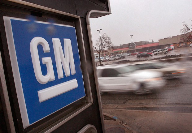 Logotipo da General Motors (GM) é visto em revendedora nos EUA (Foto: Scott Olson/Getty Images)