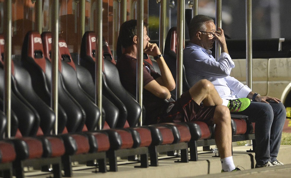 Dorival Júnior acredita que o São Paulo tem se portado bem, mas falhado em momentos decisivos das partidas (Foto: Mauro Horita)