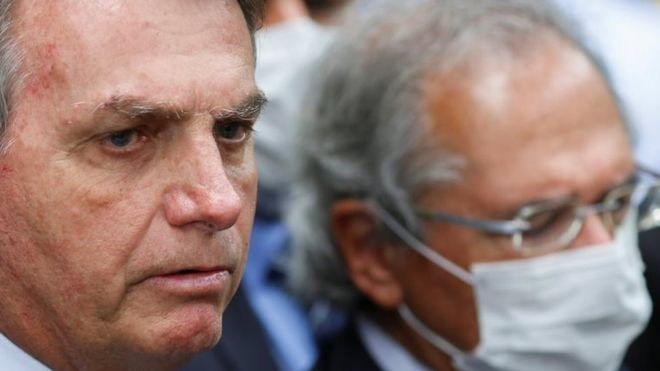 BBC - Bolsonaro fez anúncio logo após divulgação de queda histórica do PIB do Brasil, de 9,7% no 2º trimestre (Foto: Reuters via BBC)