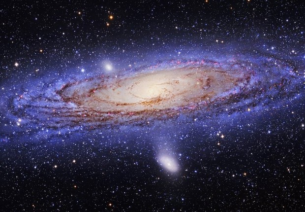 Galáxia Andrômeda 'engoliu' a M32p, que era uma galáxia de grande porte, há 2 bilhões de anos (Foto: Science Photo Library/BBC)
