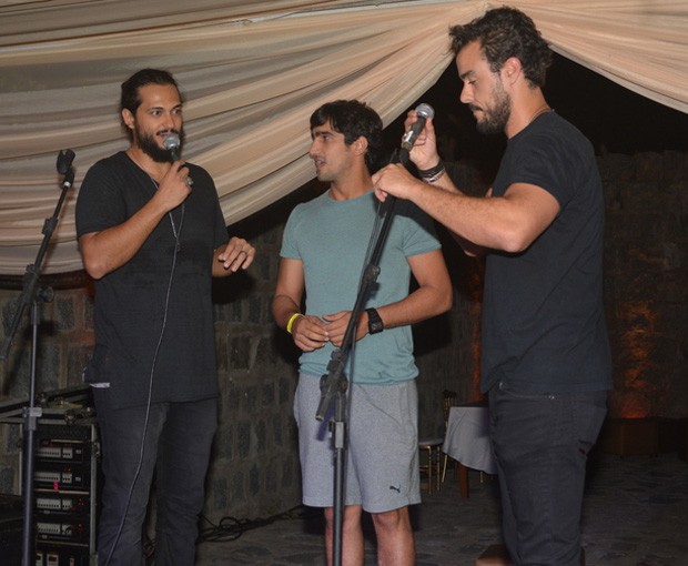 Raphael Vianna, Renato Góes e Joaquim Lopes no palco (Foto: Felipe Souto Maior/AgNews)