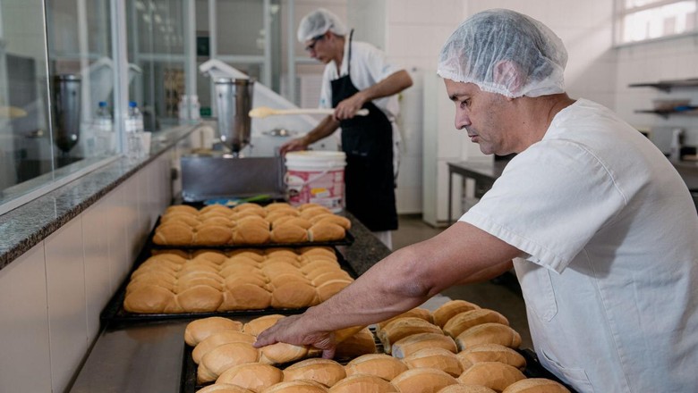 O Arsenal da Esperança recebeu  2 mil kg de farinha de trigo, doada para produção de cerca de 50 mil pães (Foto: Divulgação/Abitrigo)