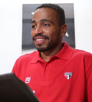 VC Dá Nota: Alvaro Pereira mantém regularidade e é melhor são-paulino