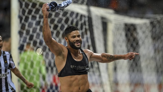 Hulk comemora gol pelo Atlético-MG