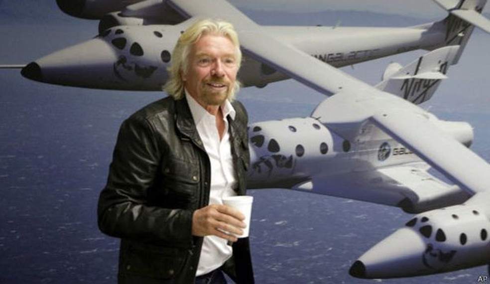 Bilionário Richard Branson, fundador da Virgin Galactic — Foto: AP 
