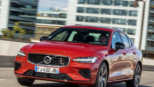Volvo aumenta preços e o S60 T8 R-Design encarece em R$ 20 mil  
