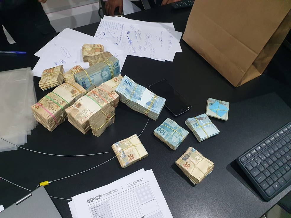 Apreensão de dinheiro na Operação Noteiro, do Gaeco — Foto: Ministério Público/Divulgação Máquinas de quadrilha de jogos de azar 