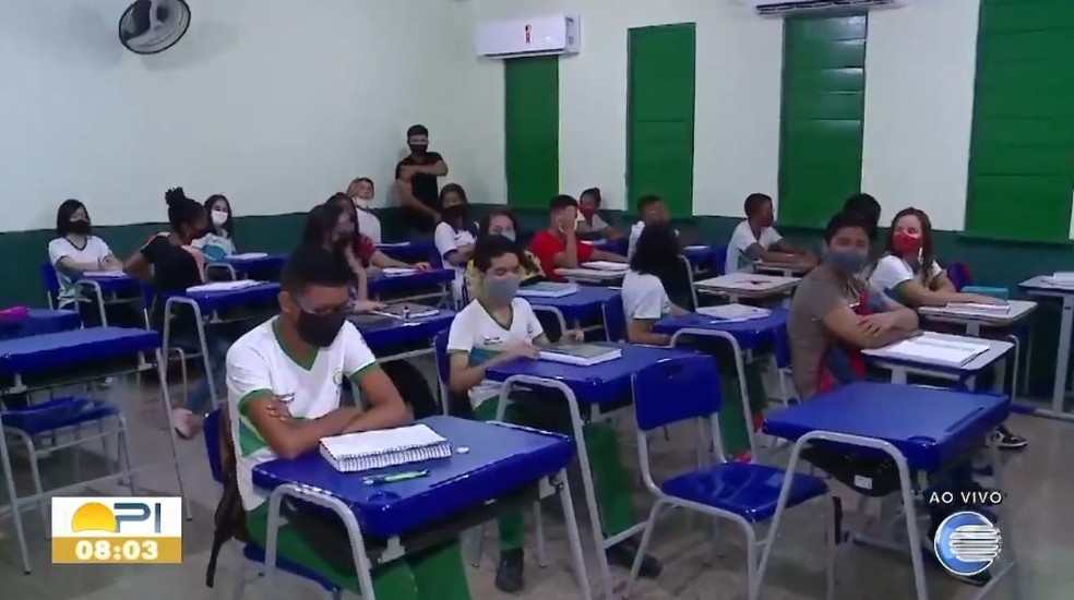 Aulas presenciais da rede estadual de ensino retornam nesta quinta (3); greve de professores em Teresina dura 24 dias — Foto: Reprodução/TV Clube