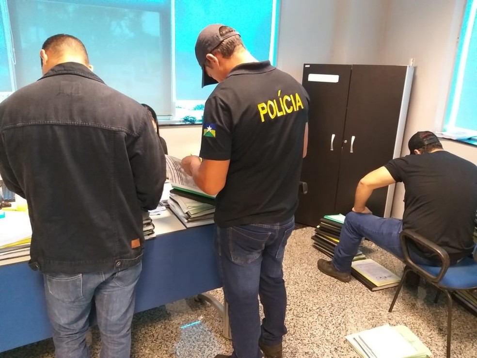 Mandados de pris&atilde;o, busca e apreens&atilde;o foram cumpridos nesta semana na Opera&ccedil;&atilde;o Pau Oco &mdash; Foto: Pol&iacute;cia Civil/Divulga&ccedil;&atilde;o