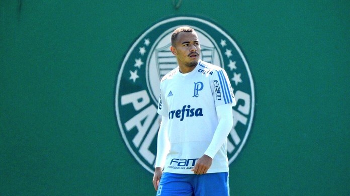 Papagaio faz gol no sub-20 e impressiona auxiliares