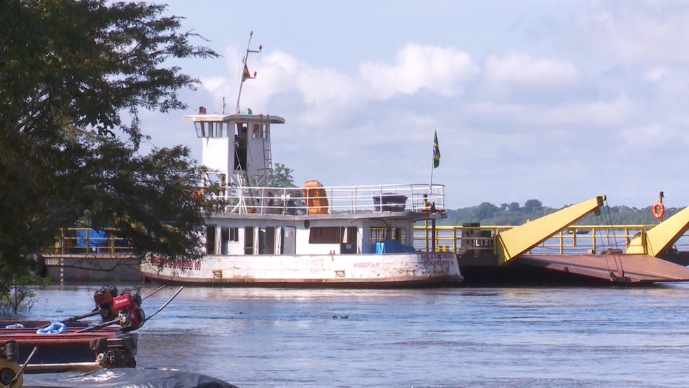 Exportação no Rio Mamoré em Guajará-Mirim, RO (Foto: Rede Amazônica / reprodução )
