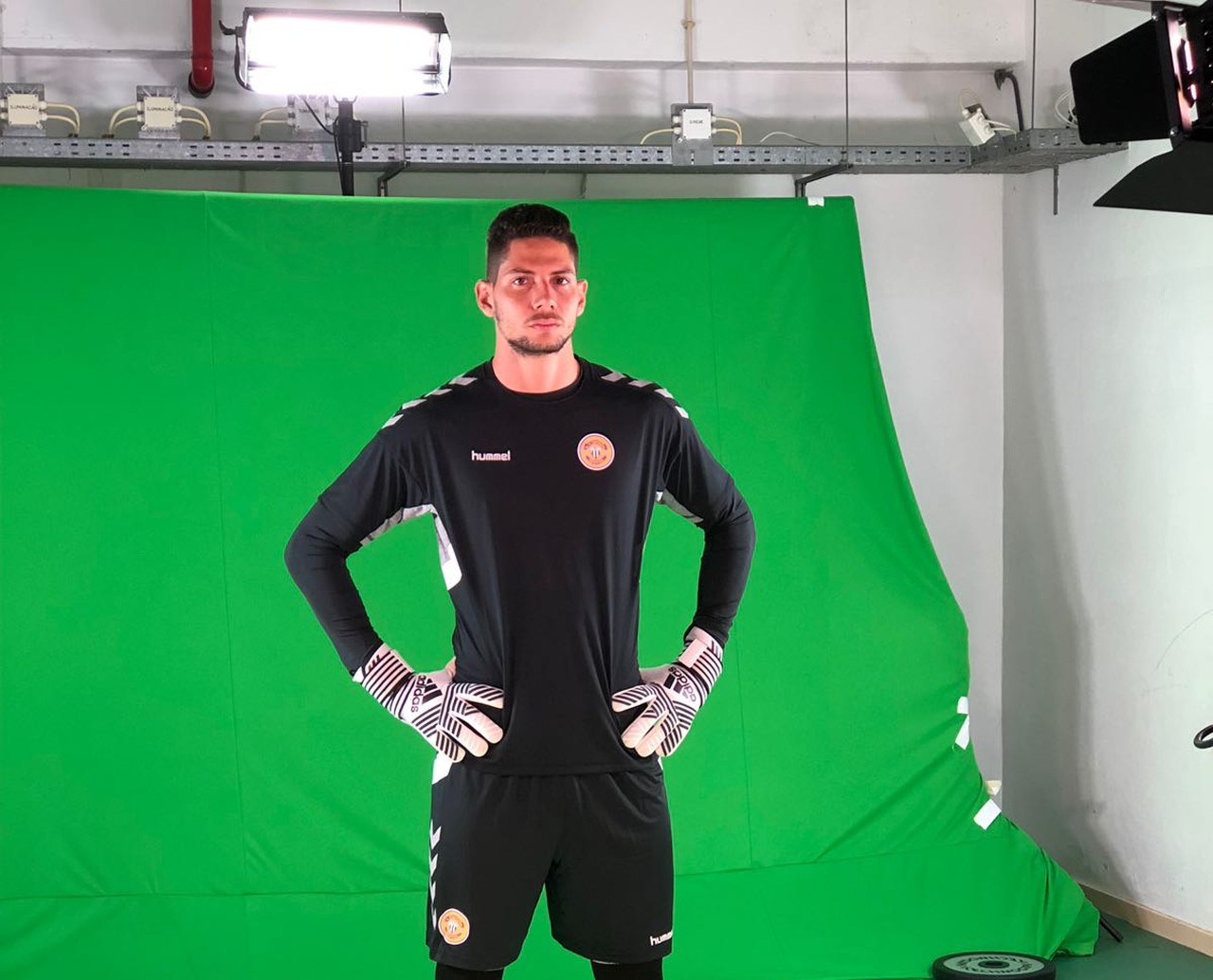 Emprestado pelo Cruzeiro, goleiro espera se firmar no time formador de CR7