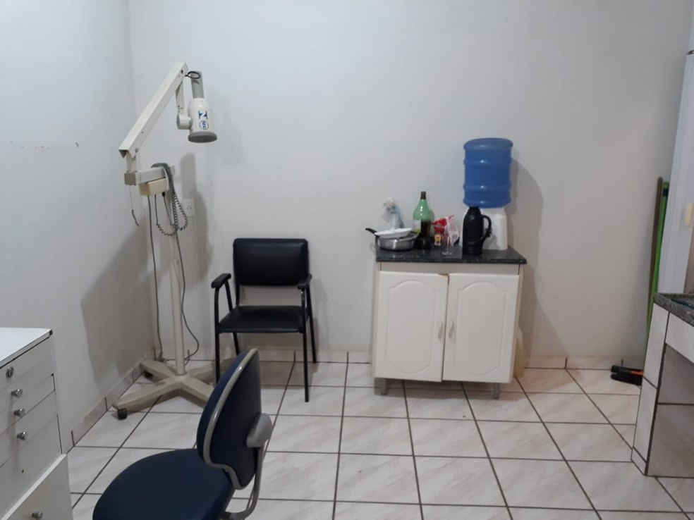 Consultório onde o falso dentista atendia (Foto: Divulgação/Conselho Regional de Odontologia do ES)