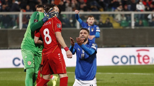 Berardi lamenta em Itália x Macedônia do Norte