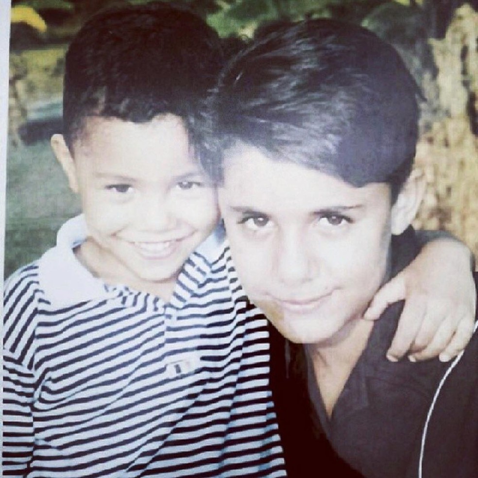 Felipe e Cristiano Araújo quando crianças — Foto: Reprodução/Instagram