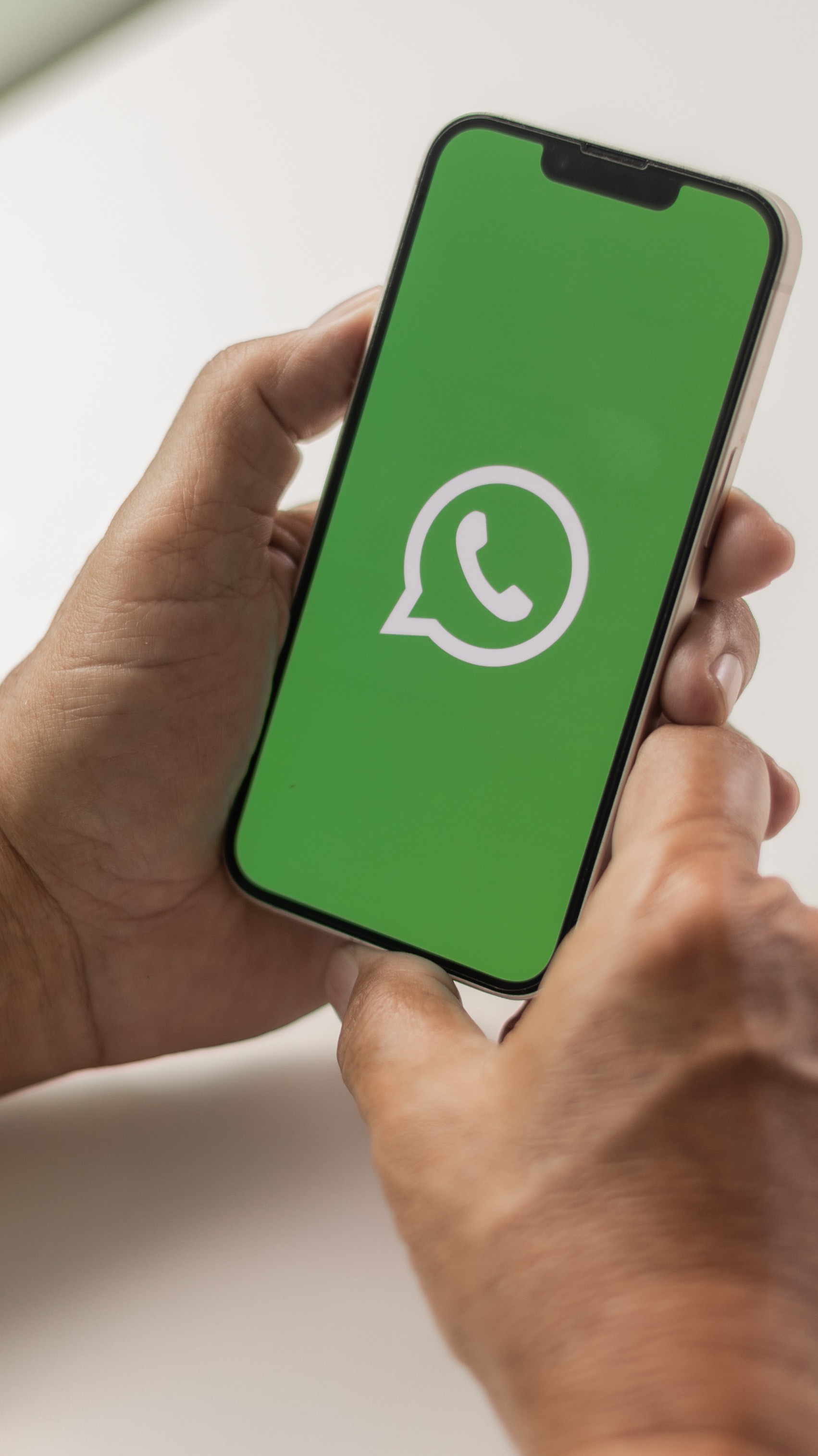 Suas fotos do WhatsApp não aparecem na galeria? Descubra como resolver!
