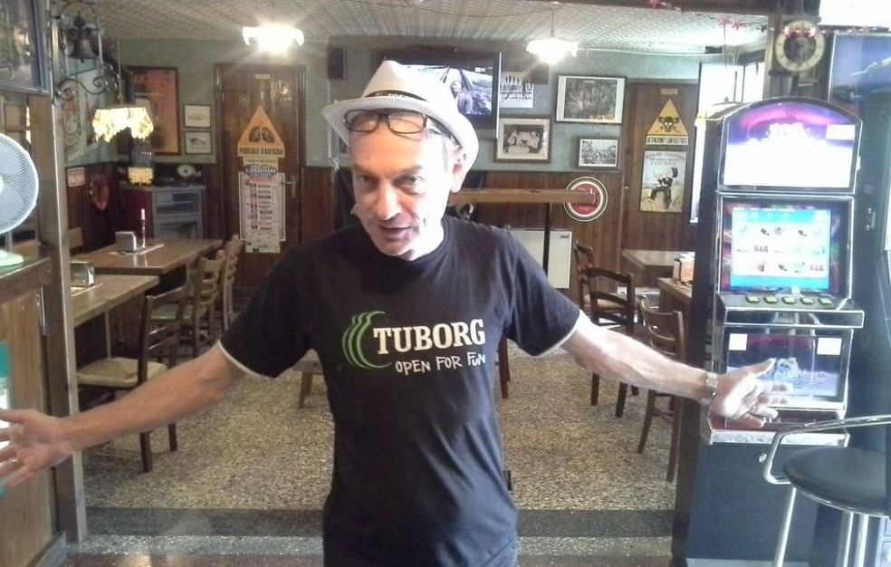 Dono do River Pub, Dino Michelon quer estimular o comparecimento às urnas — Foto: Reprodução/Facebook/Rive Pub