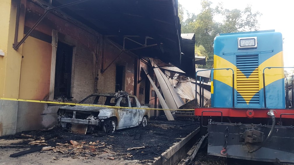 Defesa Civil fará vistoria na manhã desta quinta em estação ferroviária queimada por incêndio em Campinas — Foto: Priscila Mota/EPTV
