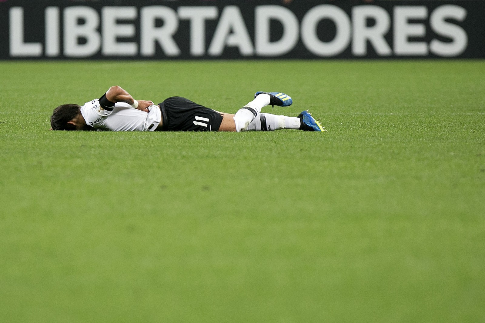 Corinthians é eliminado pela oitava vez nas oitavas de final da Taça Libertadores