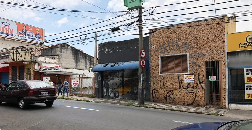 Alguns comerciantes de Sorocaba (SP) fecharam as portas — Foto: G1 Sorocaba