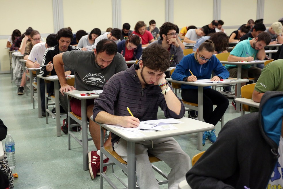 Alunos fazem as provas da segunda fase da Fuvest 2018 na USP (Foto: Celso Tavares/G1)