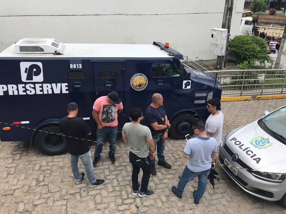 Investida criminosa aconteceu em Abreu e Lima, no Grande Recife, nesta sexta-feira (29)  — Foto: Suzanna Borba/Abreu e Lima