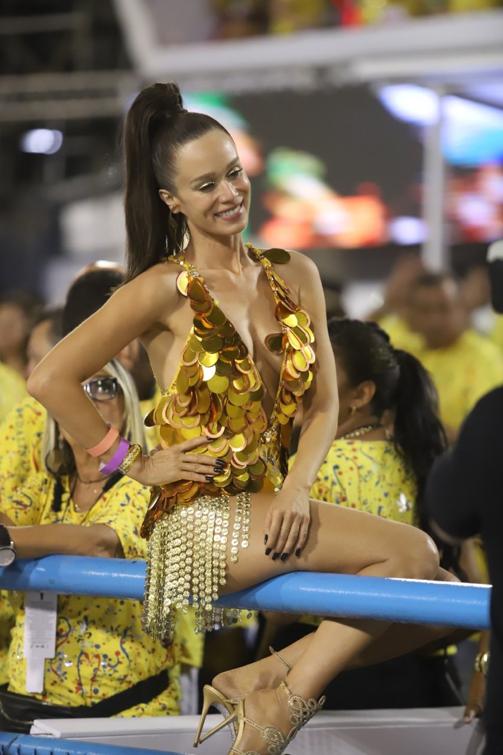 Mariana Ximenes curte carnaval na SapucaÃ­ â€” Foto: Daniel Pinheiro/AgNews 