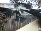 Duas casas de madeira são incendiadas no centro de Paiçandu