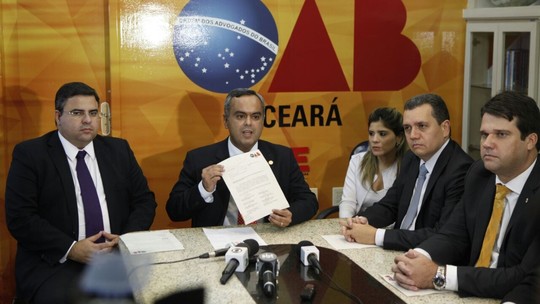 Resultado de imagem para OAB cobra retirada de presos das delegacias do Ceará; Sejus pede prazo de seis meses